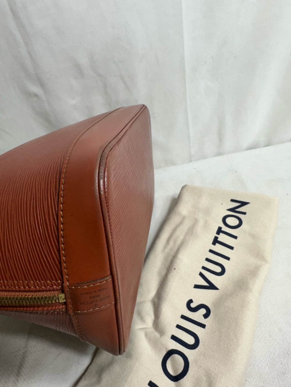 Louis Vuitton Cognac Epi Leather Alma Satchel - Picture 6 of 11